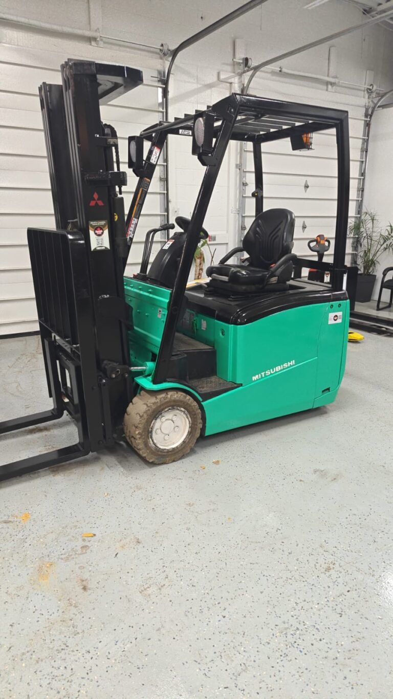 Mitsubishi 3 Stage Mast Forklift