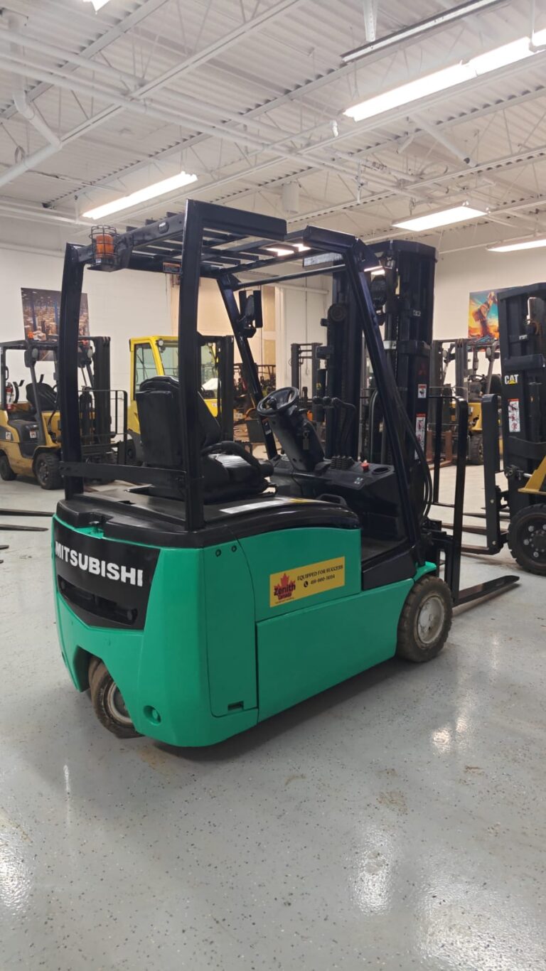 Mitsubishi 3 Wheel Forklift 4000 LBS