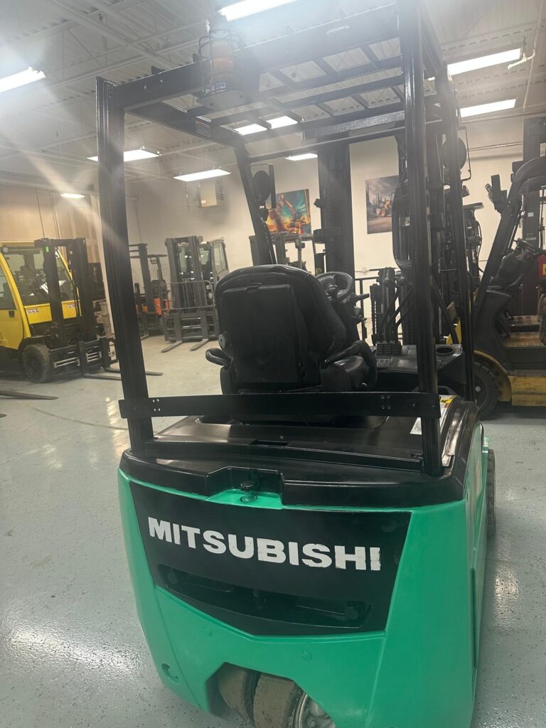 Refurbished Mitsubishi 3 Wheeler