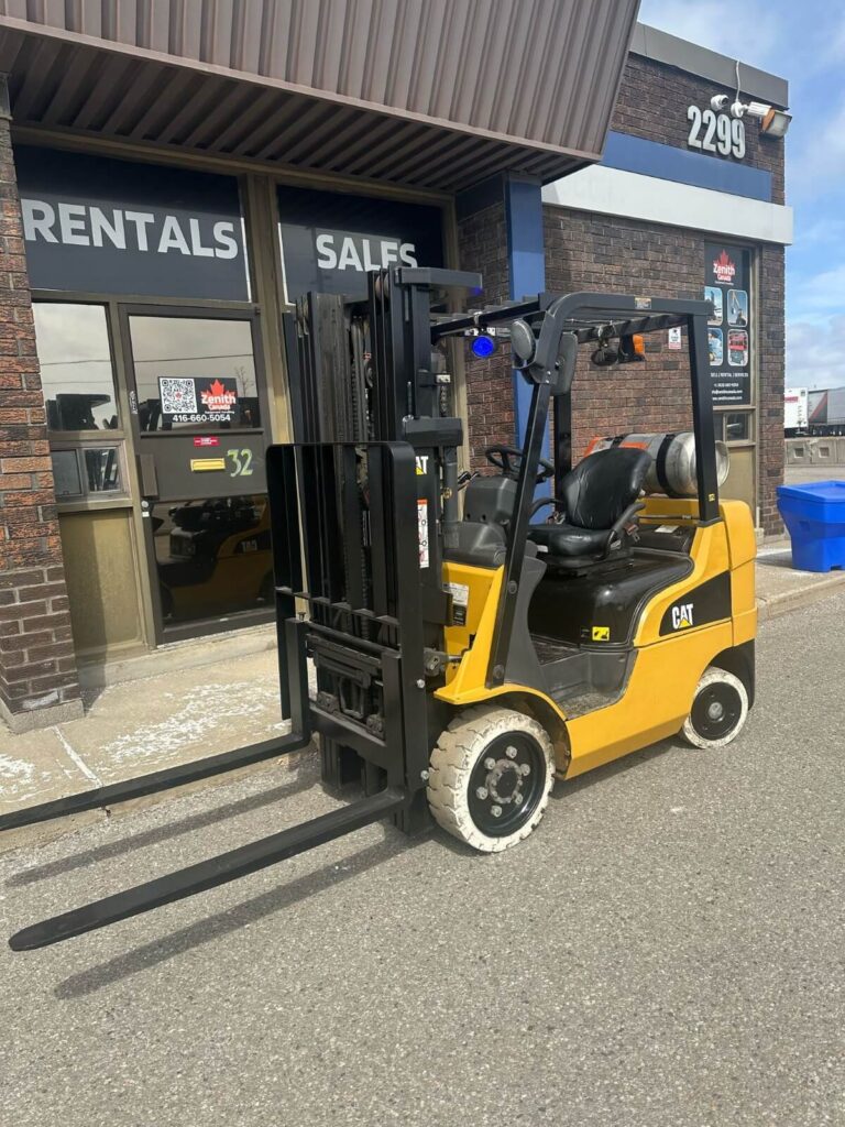 Caterpillar LPG Forklift