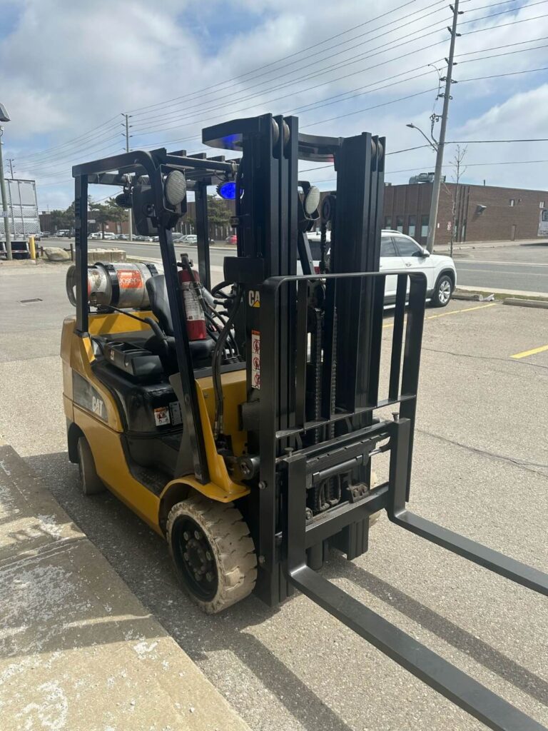 Caterpillar Forklift 5000 LBS