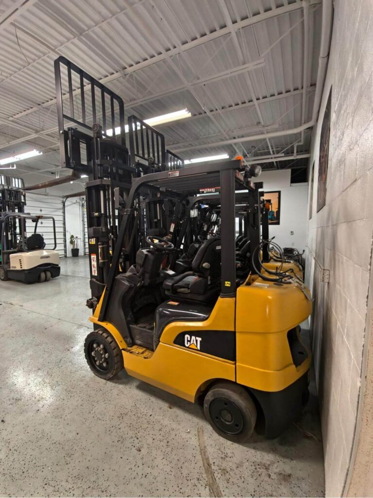 LPG CAT Forklifts 5000 LBS