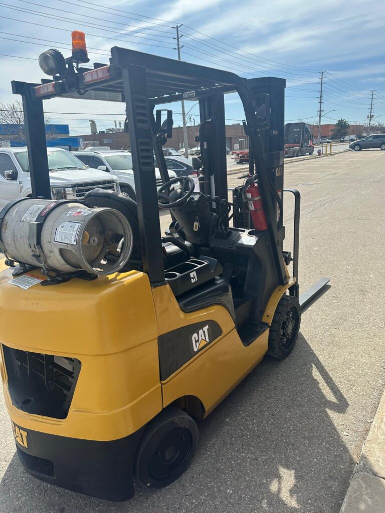 Refurbished CAT Forklifts 5000 LBS