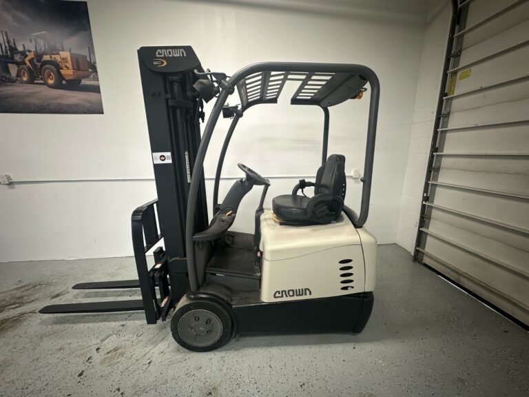 Crown 3 Wheel Forklift