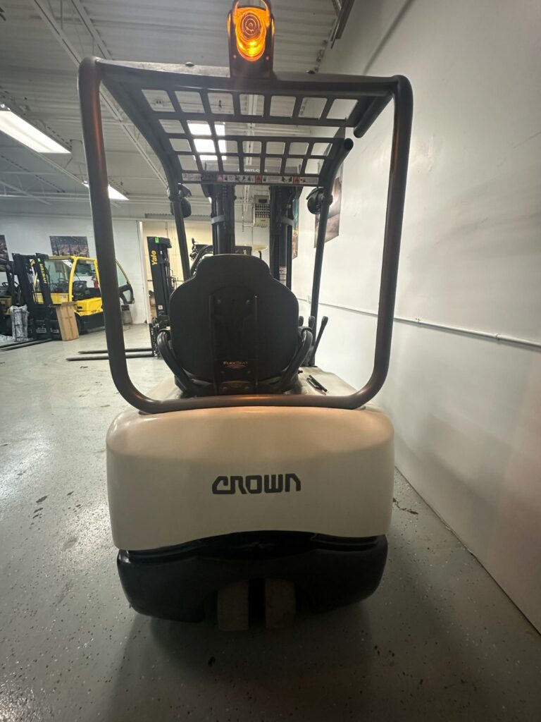 Crown 3 Wheel Forklift 3000 LBS