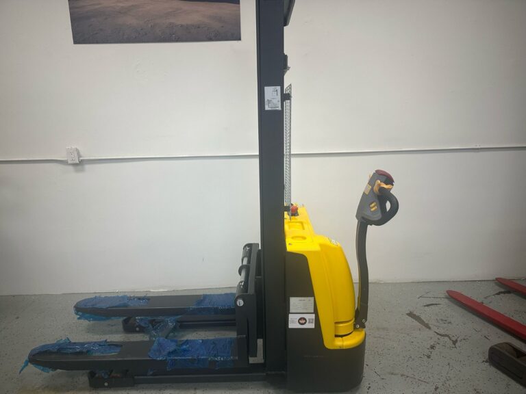 2 Stage Mast Electric Pallet Stacker