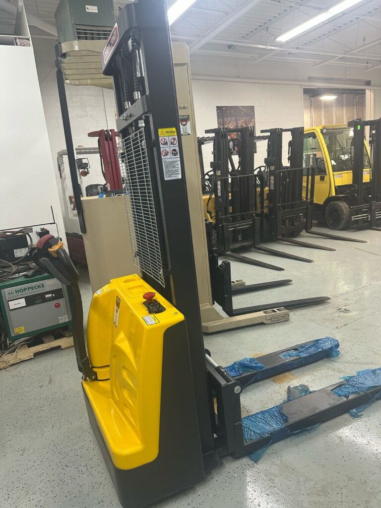 Extreme Electric Pallet Stacker