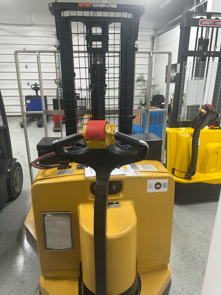 Yale MSW040 Pallet Stacker