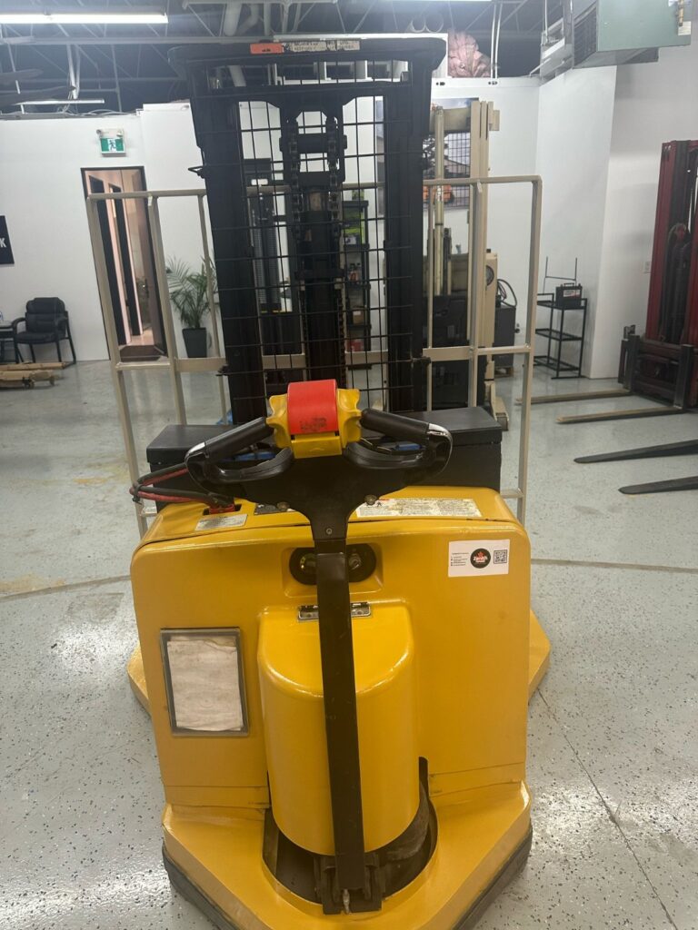 Electric Pallet Stacker 4000 LBS