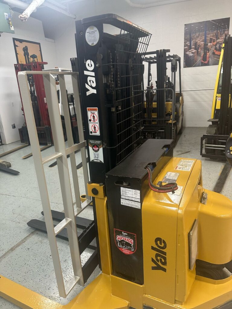 Refurbished Pallet Stacker