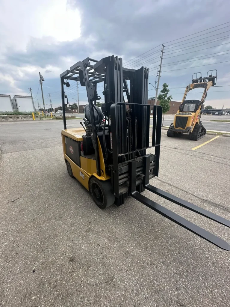Refurbished EC25N CAT Forklift