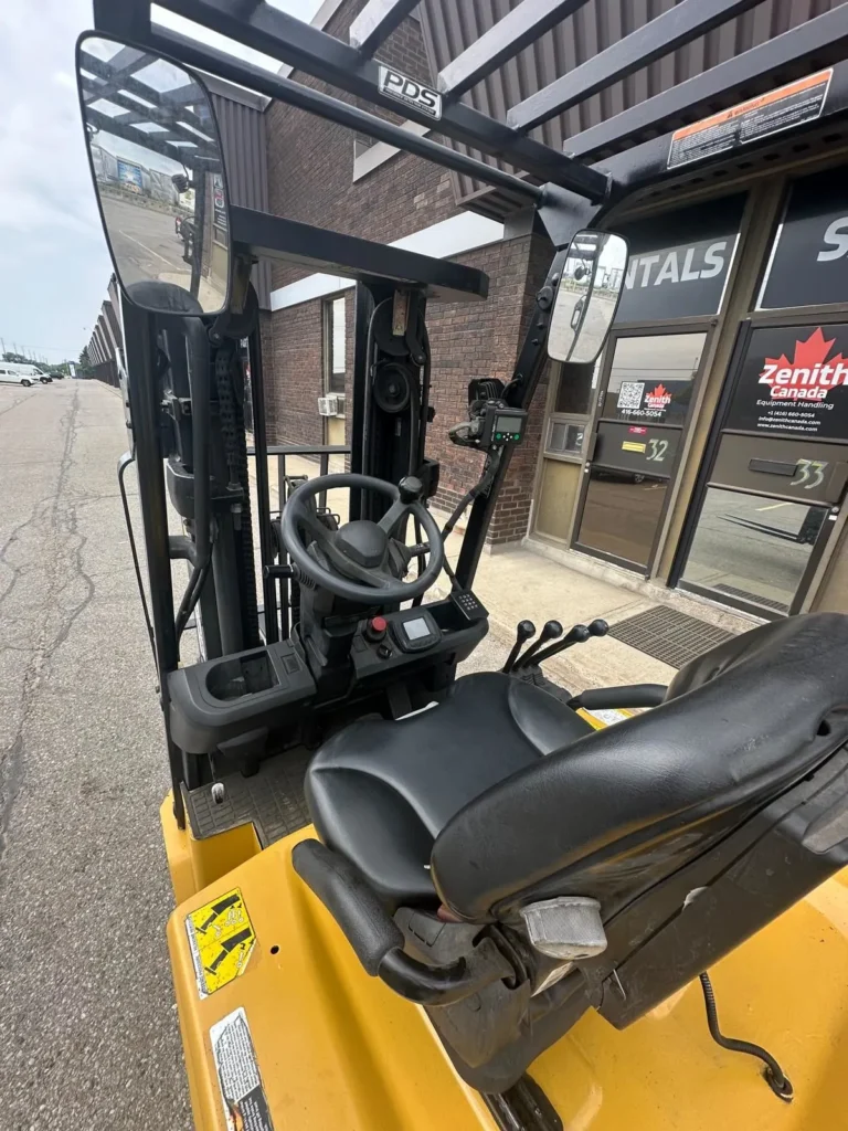 Electric CAT Forklift EC25N