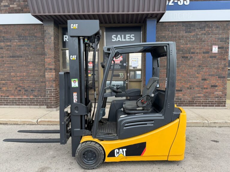 Used CAT Forklift 2ET4000