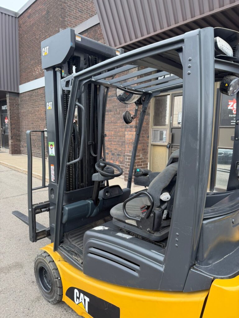 Used CAT Forklift Electric