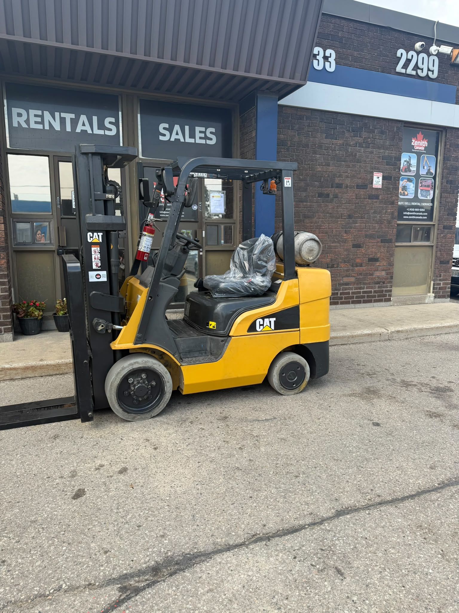 Used Caterpillar Forklift LPG