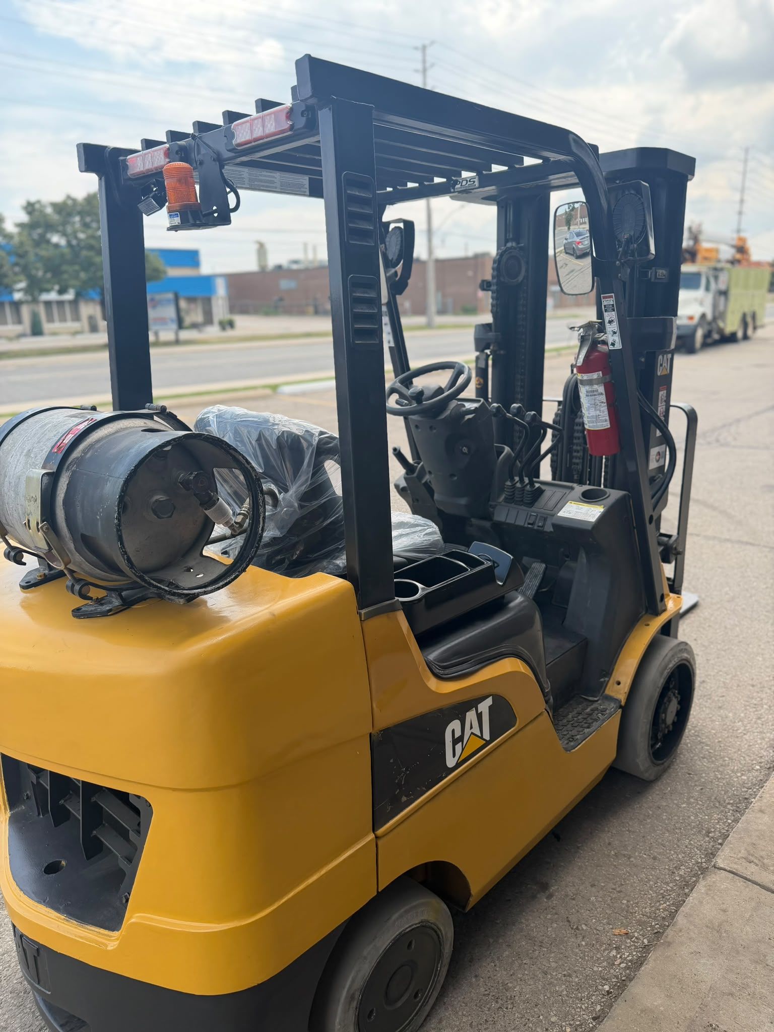 Used Caterpillar Forklift S1142