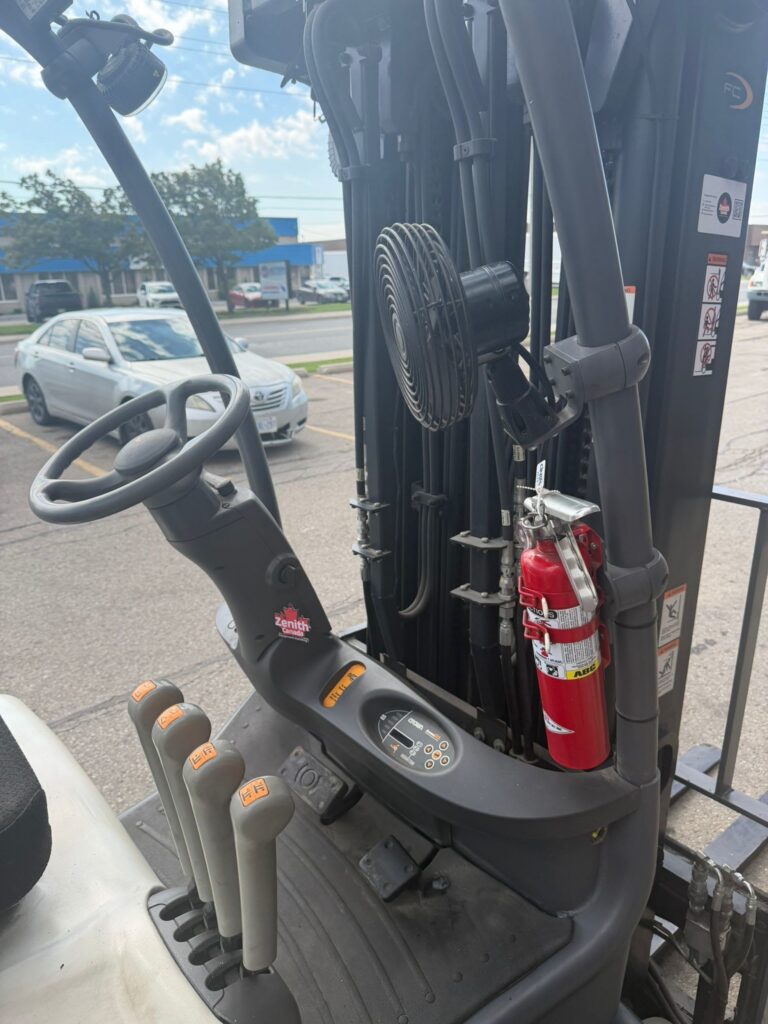 Used Crown Forklift Smooth Tire
