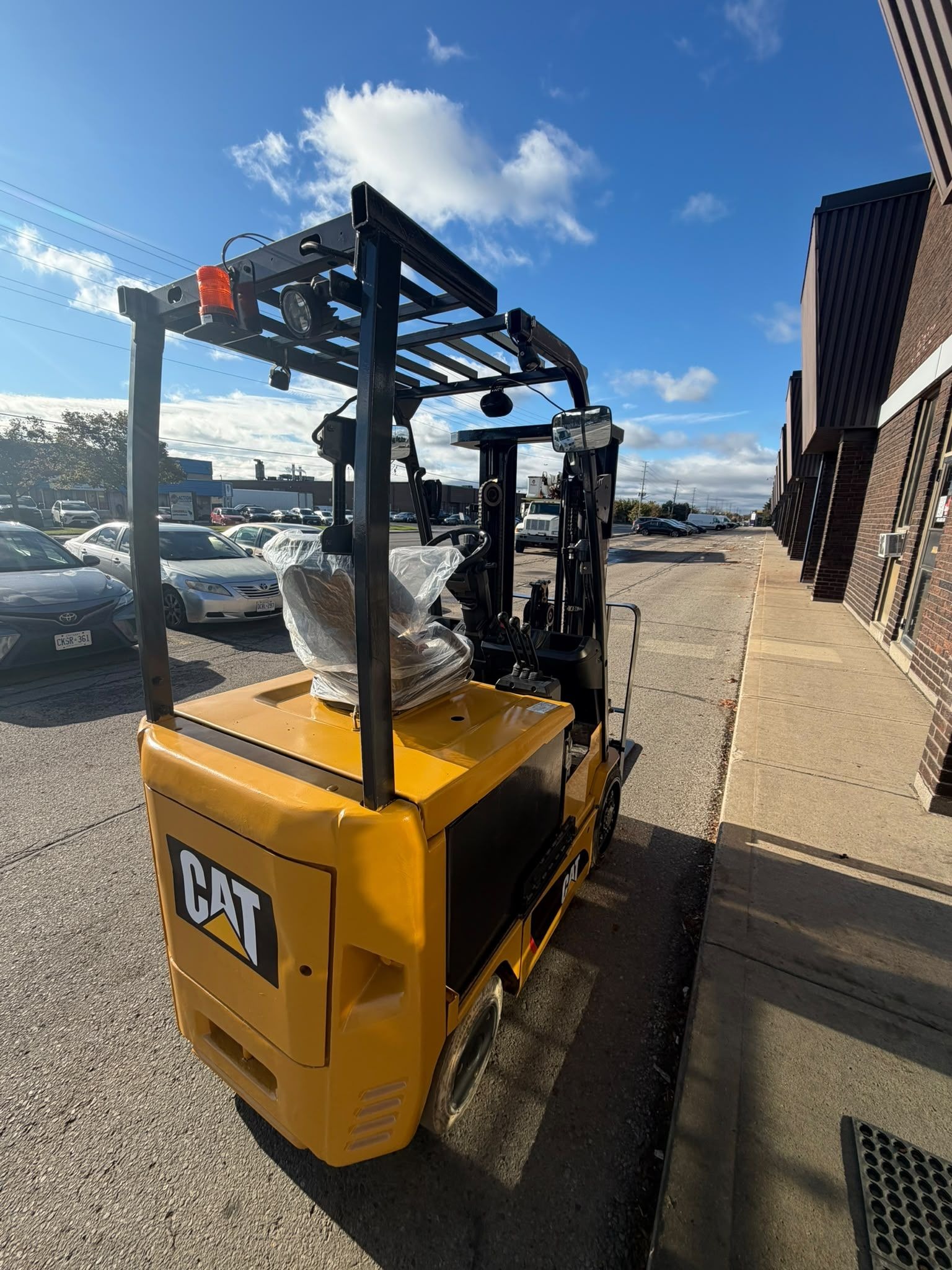 Used Cat Forklift 5000 lbs