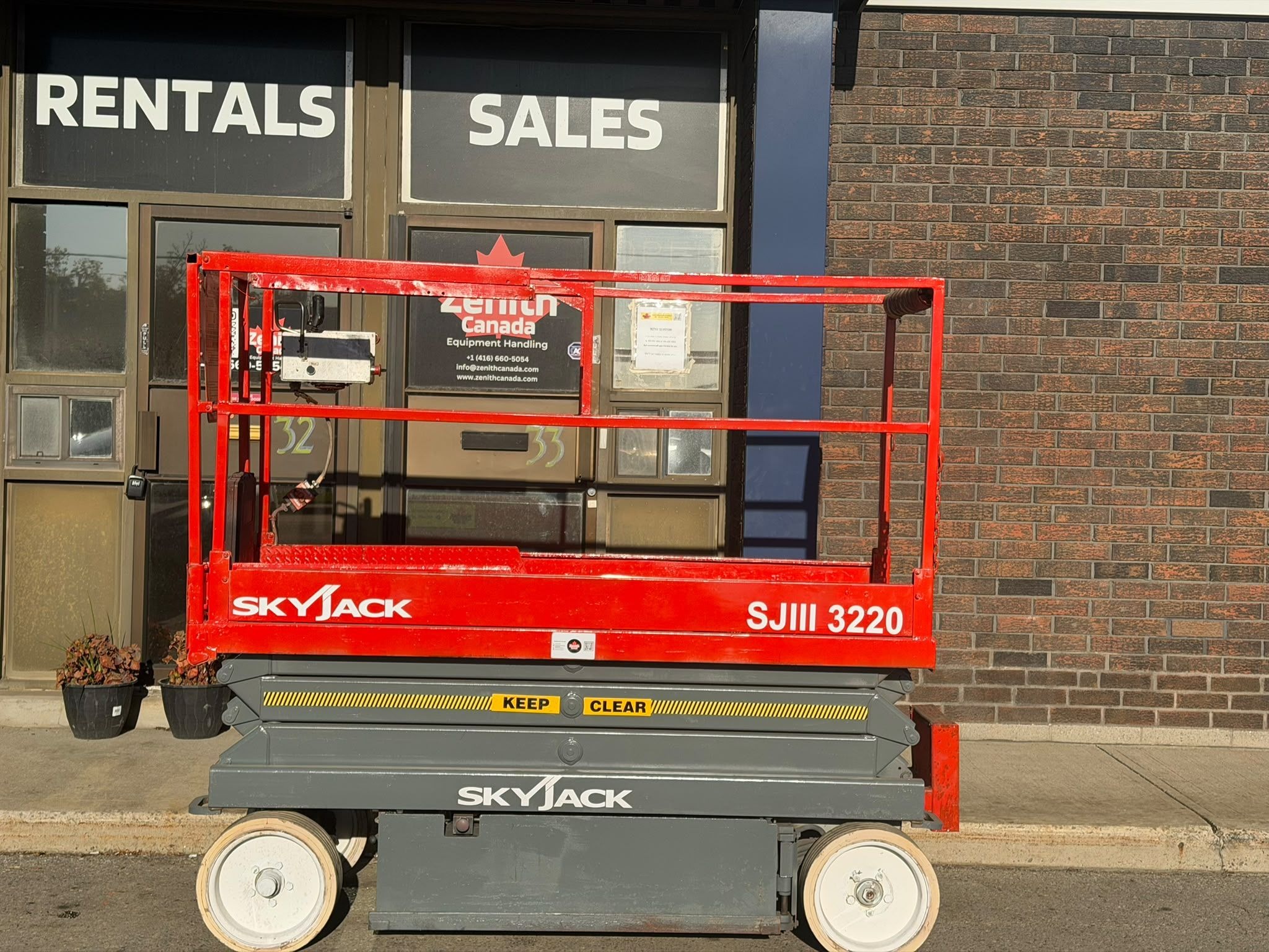 Used Skyjack Scissor Lift SJIII3220